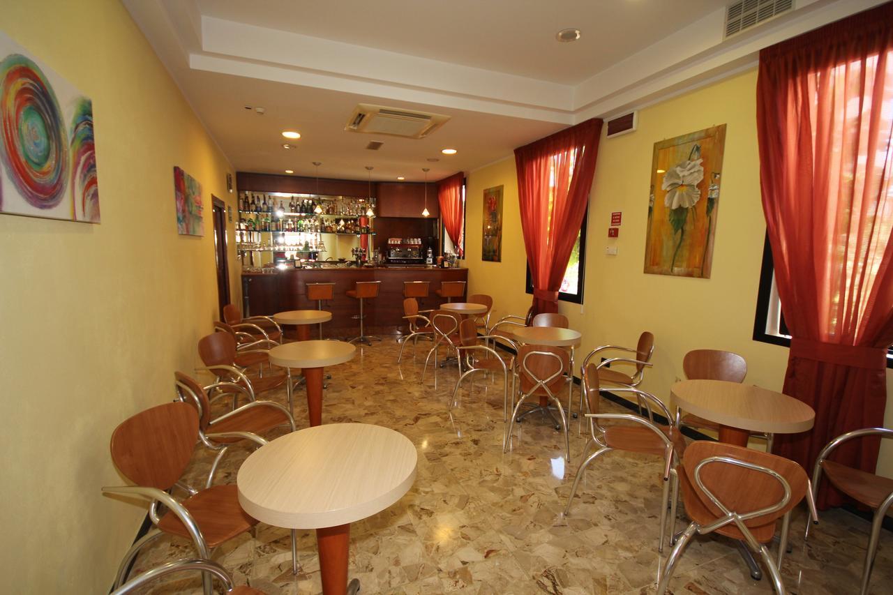 Ben Hur Torre Pedrera ريميني المظهر الخارجي الصورة