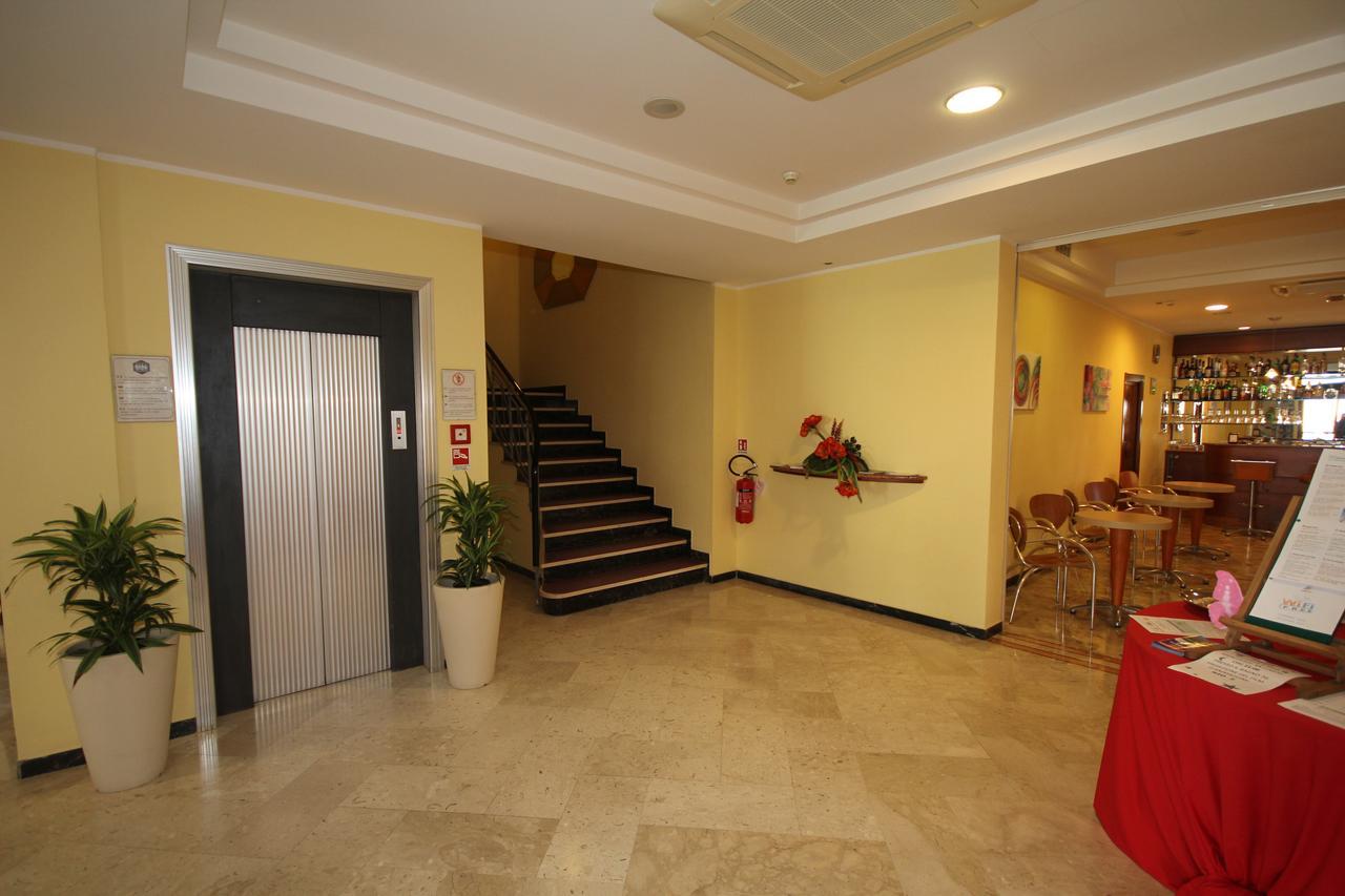 Ben Hur Torre Pedrera ريميني المظهر الخارجي الصورة
